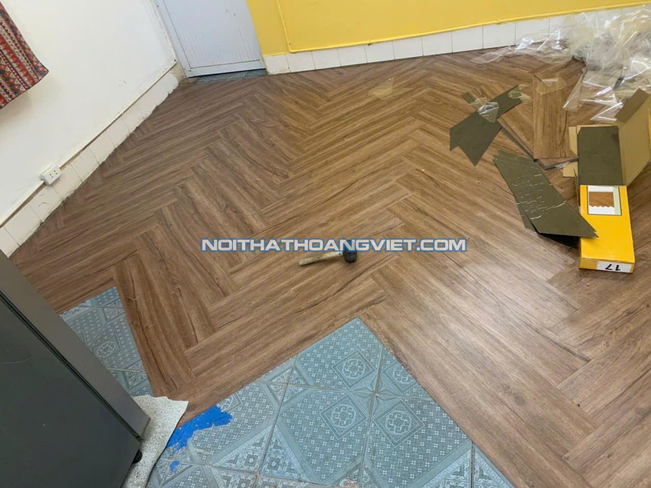 Sàn bóc dán giá 65k/1m Sàn bóc dán giá 65k/1m